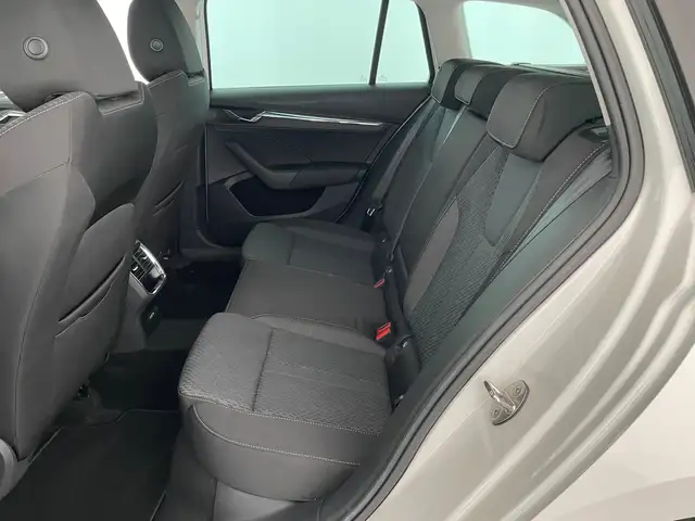 Skoda Octavia view 11