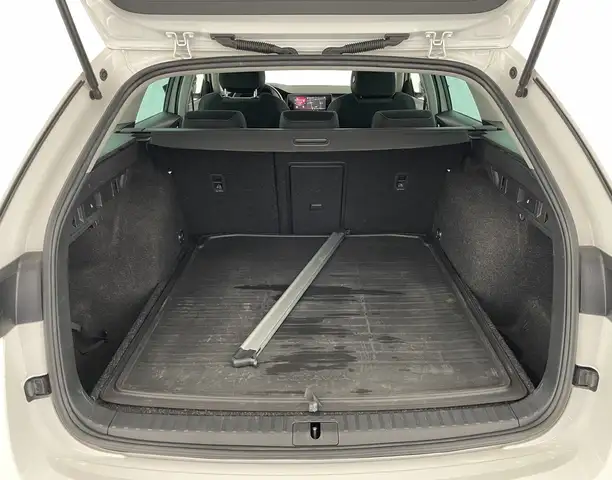 Skoda Octavia view 7