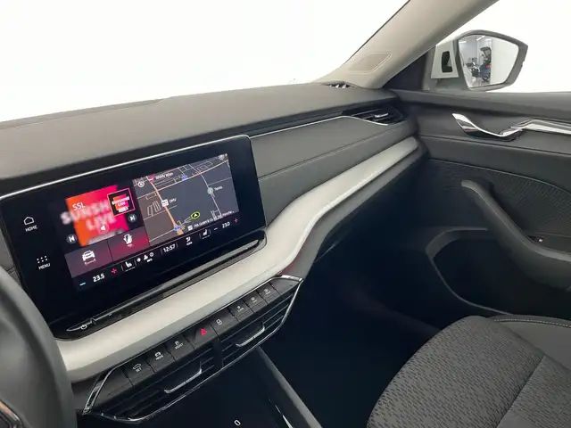 Skoda Octavia view 9
