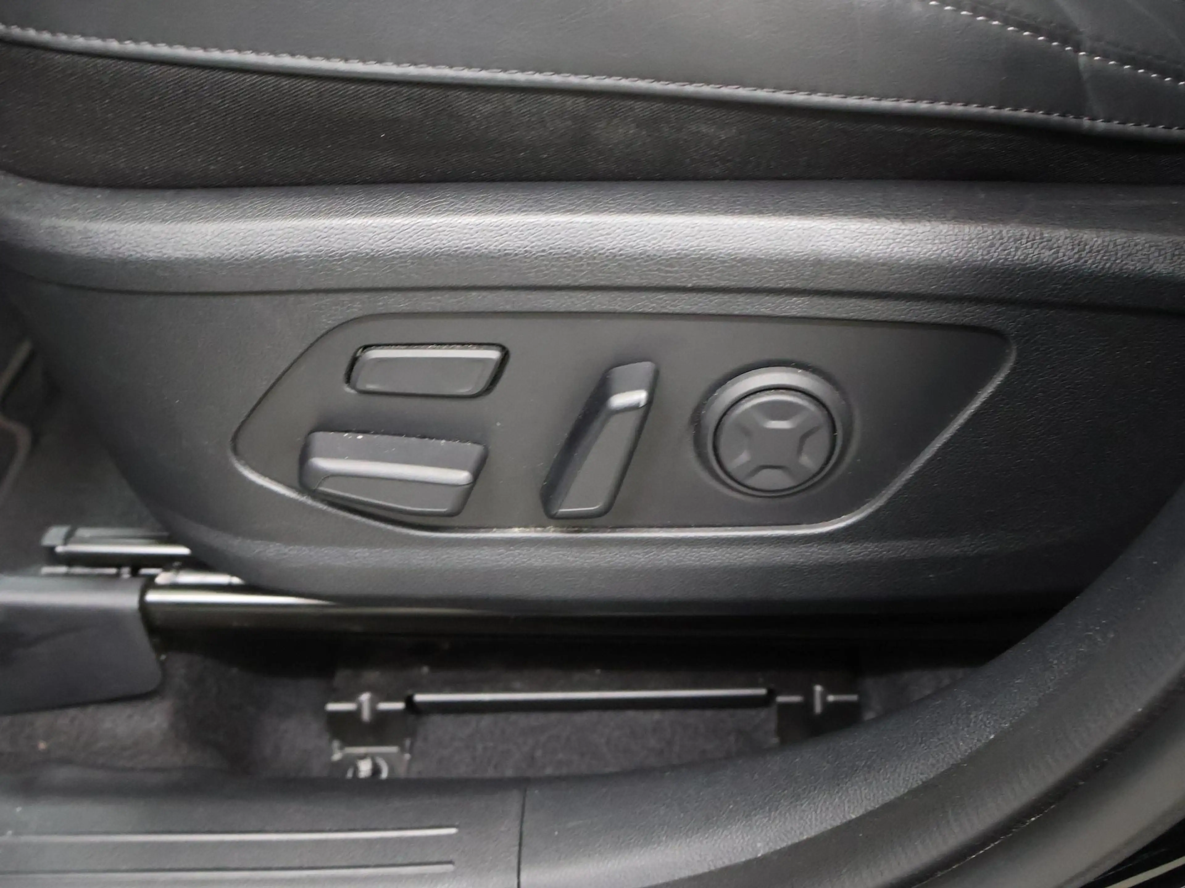 Kia Sorento 1.6 T-GDI Plug-in Hybrid 4WD ExecutiveLine 7p. | L — photo 14