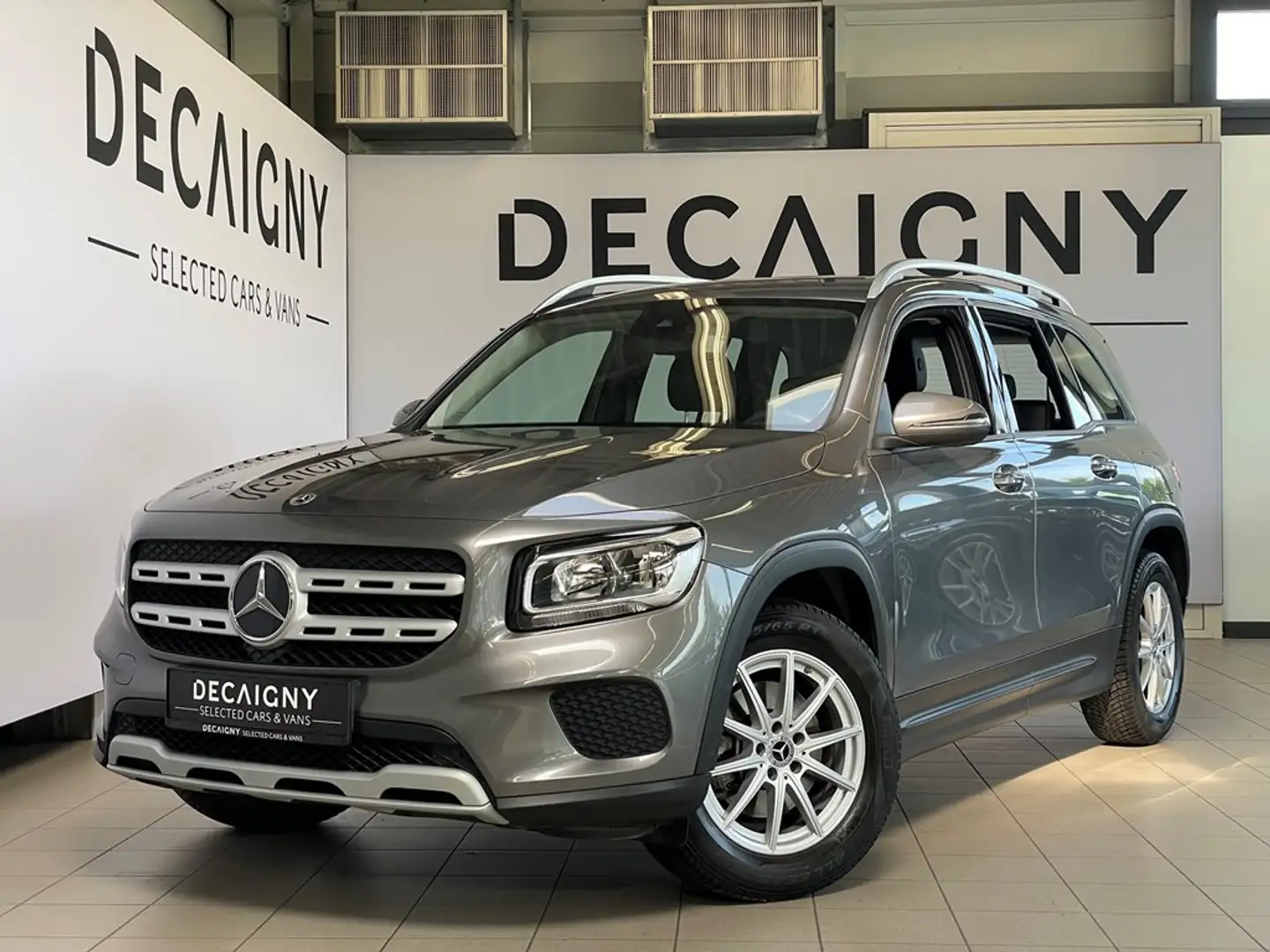 Mercedes-Benz GLB 180 DCT *Navigatie*Camera*Digital Cockpit Grigio - 1