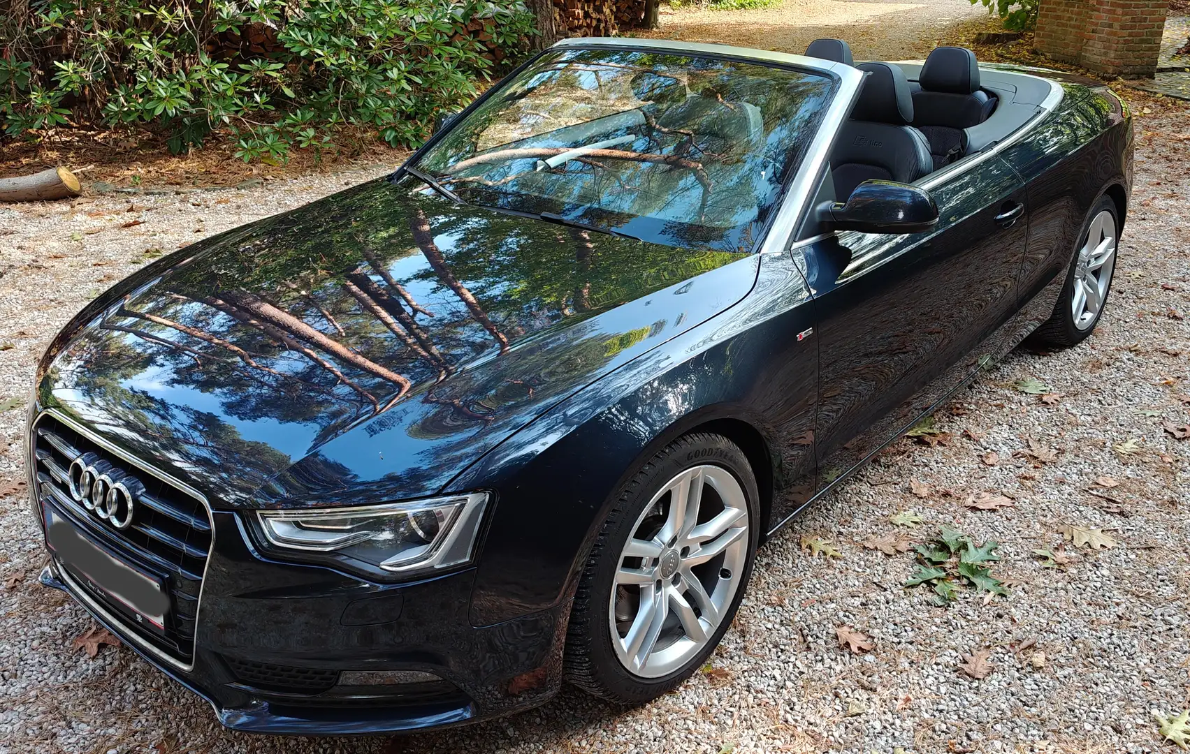 Audi A5 A5 Cabriolet 2.0 TFSI Quattro S line S tronic Blauw - 1