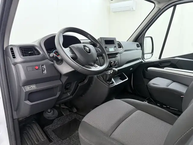 Renault Master view 3