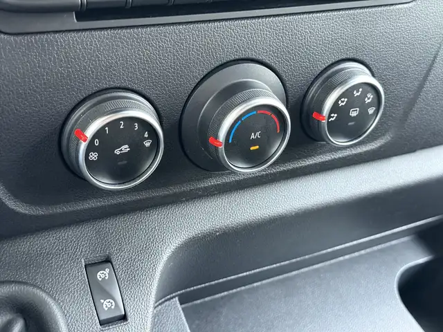 Renault Master view 14