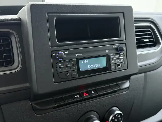 Renault Master view 13