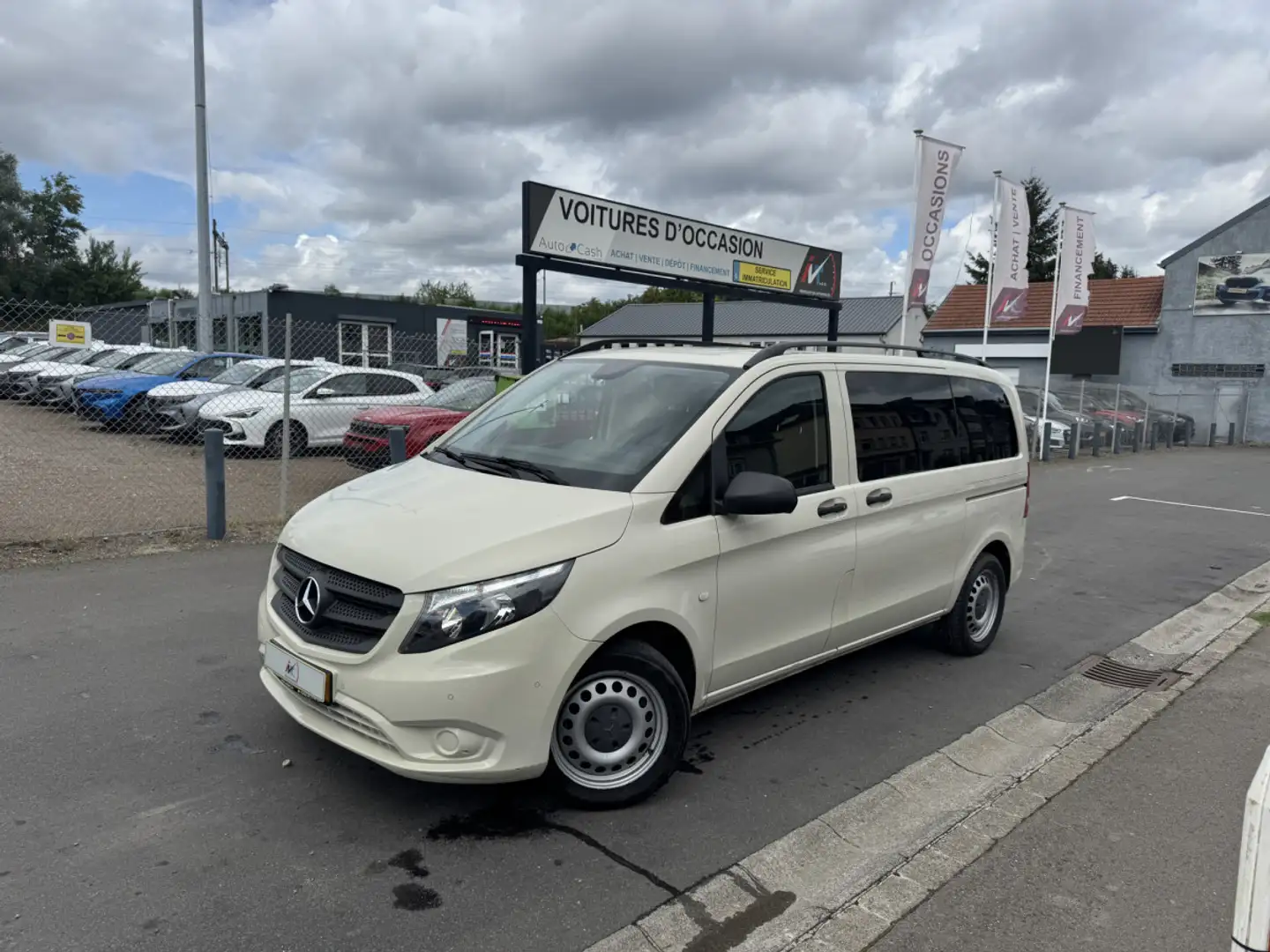 Mercedes-Benz Vito Tourer 119 CDI 190 4x4 7G-tronic Gris - 1