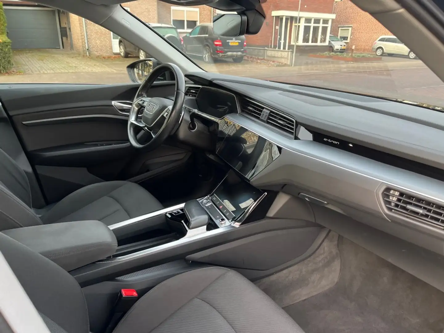 Audi e-tron 50 QUATTRO EDITION 71KWH / NAVI / PDC / CRUISE CTR Negro - 2