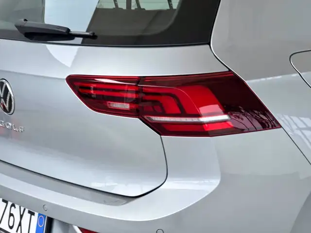 Volkswagen Golf view 17