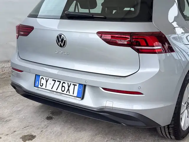 Volkswagen Golf view 18