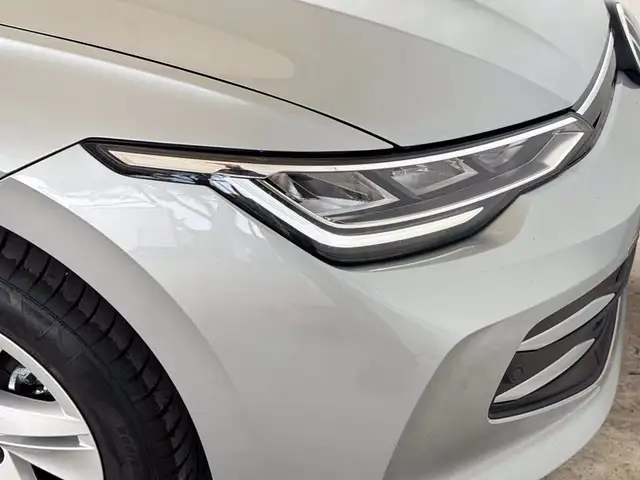 Volkswagen Golf view 14