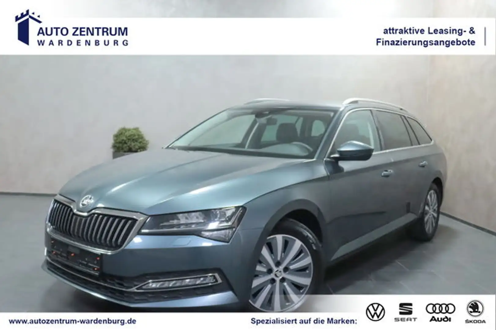 Skoda Superb Combi Style AHK LED NAVI MatrixBeam SHZ Gris - 1