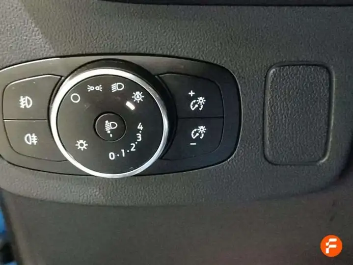 Ford Puma 1.0 EcoBoost Titanium Design MHEV 2022, foto 8