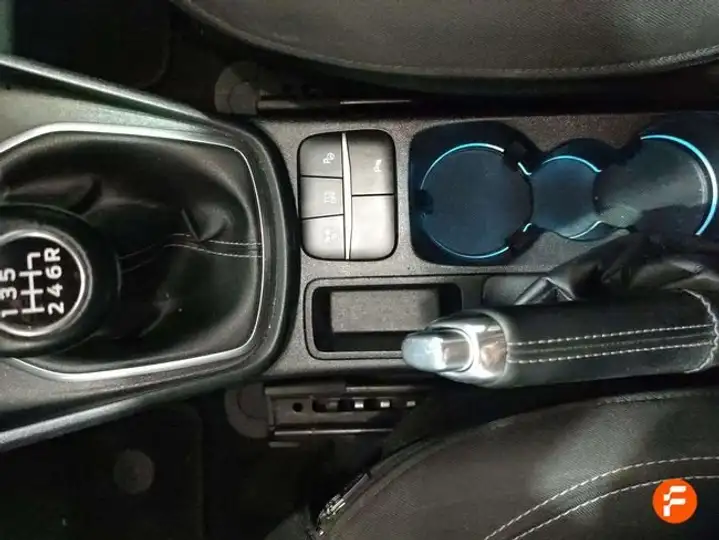 Ford Puma 1.0 EcoBoost Titanium Design MHEV 2022, foto 18