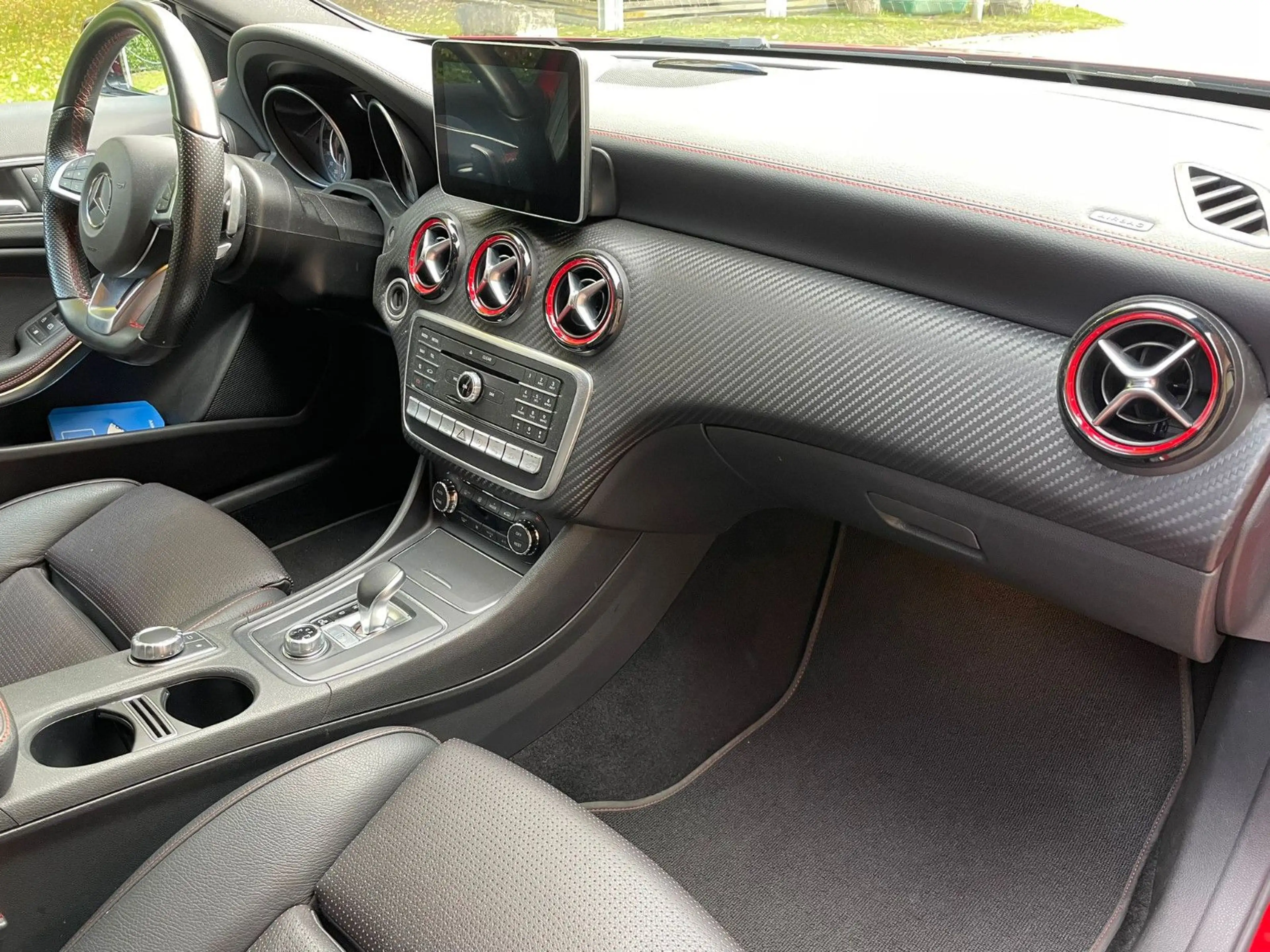 Mercedes-Benz A 45 AMG A A 45 AMG 4Matic — photo 11