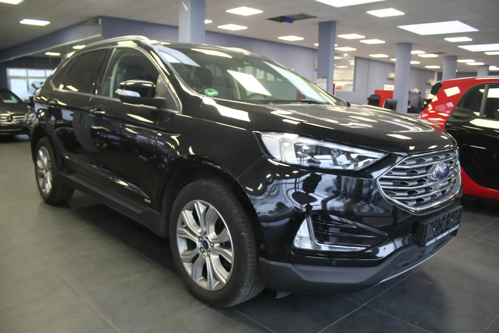 Ford Edge 2.0 EcoBlue Bi-Turbo 4x4 Aut. Titanium Schwarz - 1