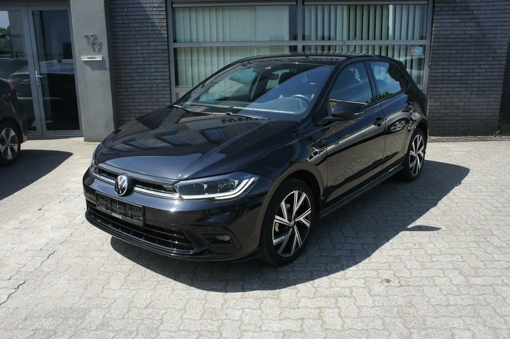 Volkswagen Polo 1.0 TSI 3x R-Line Acc|Camera|CarPlay|IQ_Light Negro - 2