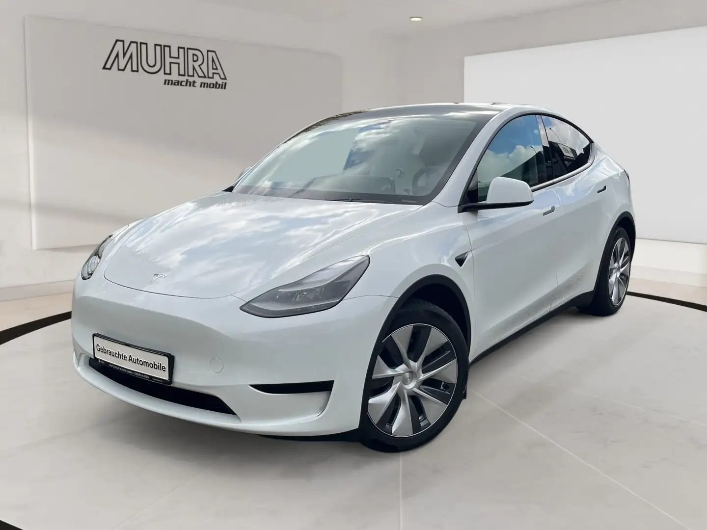 Tesla Model Y AHK RWD ACC Glasdach Autopilot gen.1.0 Soundsystem Weiß - 2