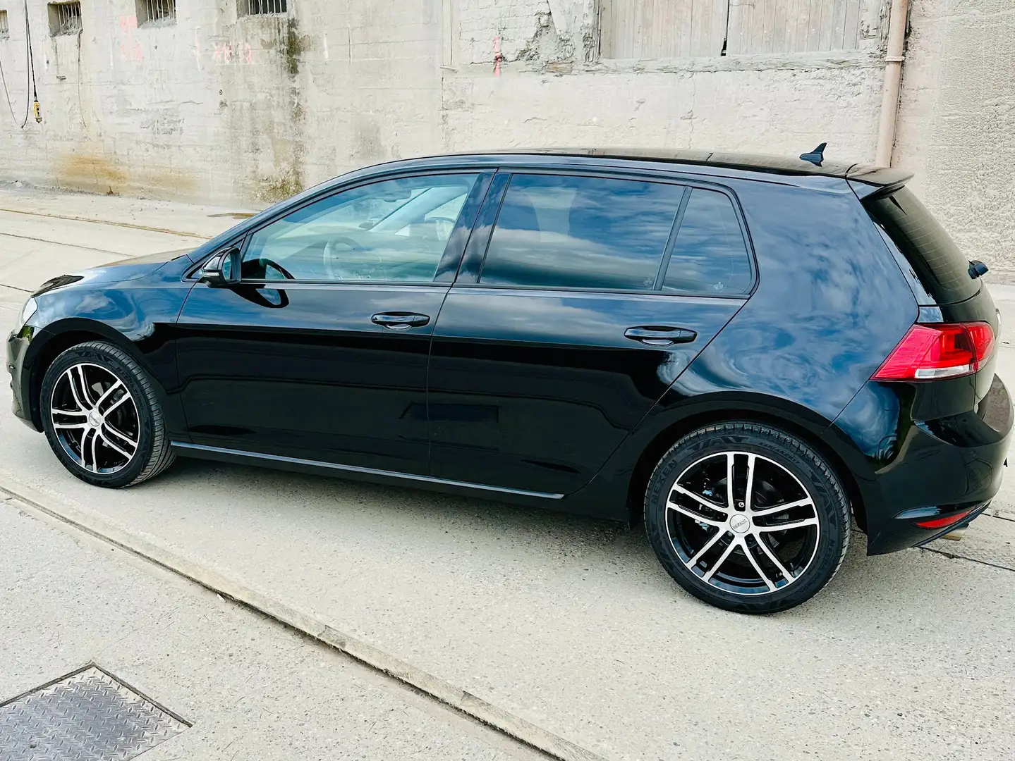 Volkswagen Golf 1.4 TSI, 150 PS Černá - 2