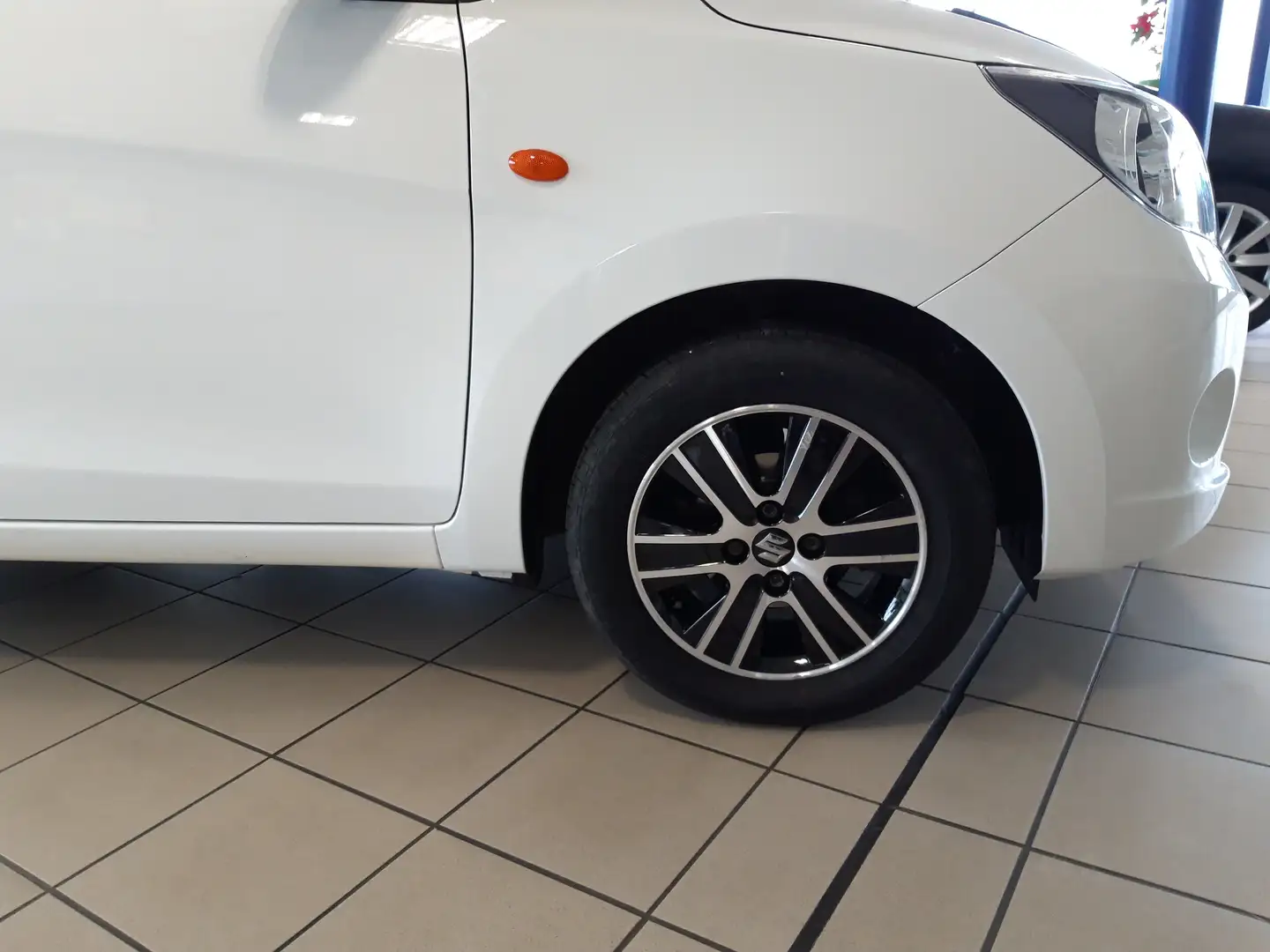 Suzuki Celerio Basis Alb - 2