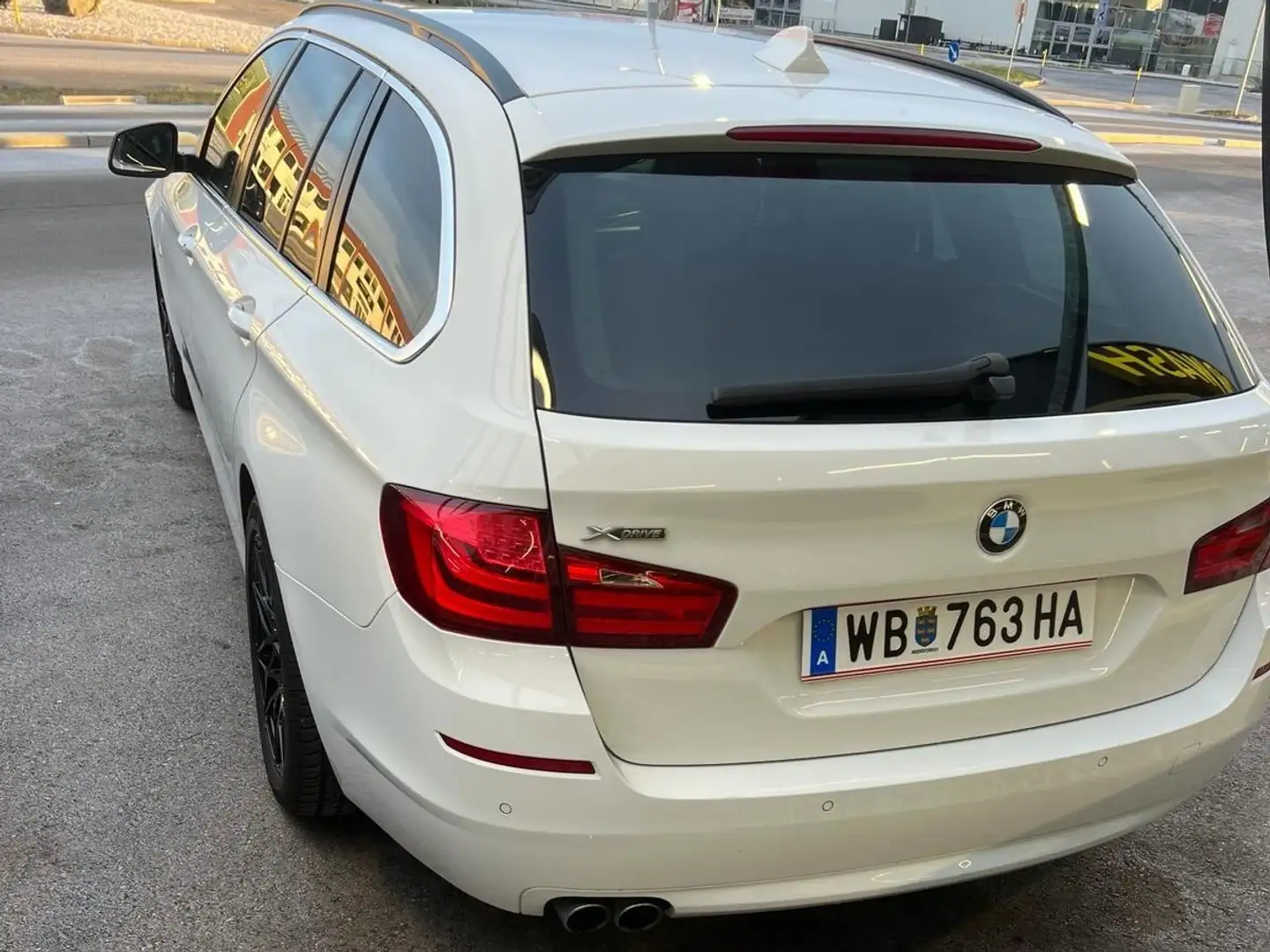 BMW 525 525d xDrive Österreich-Paket Aut. Weiß - 2