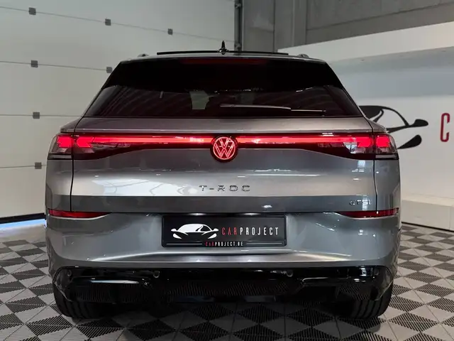 Volkswagen T-Roc view 12