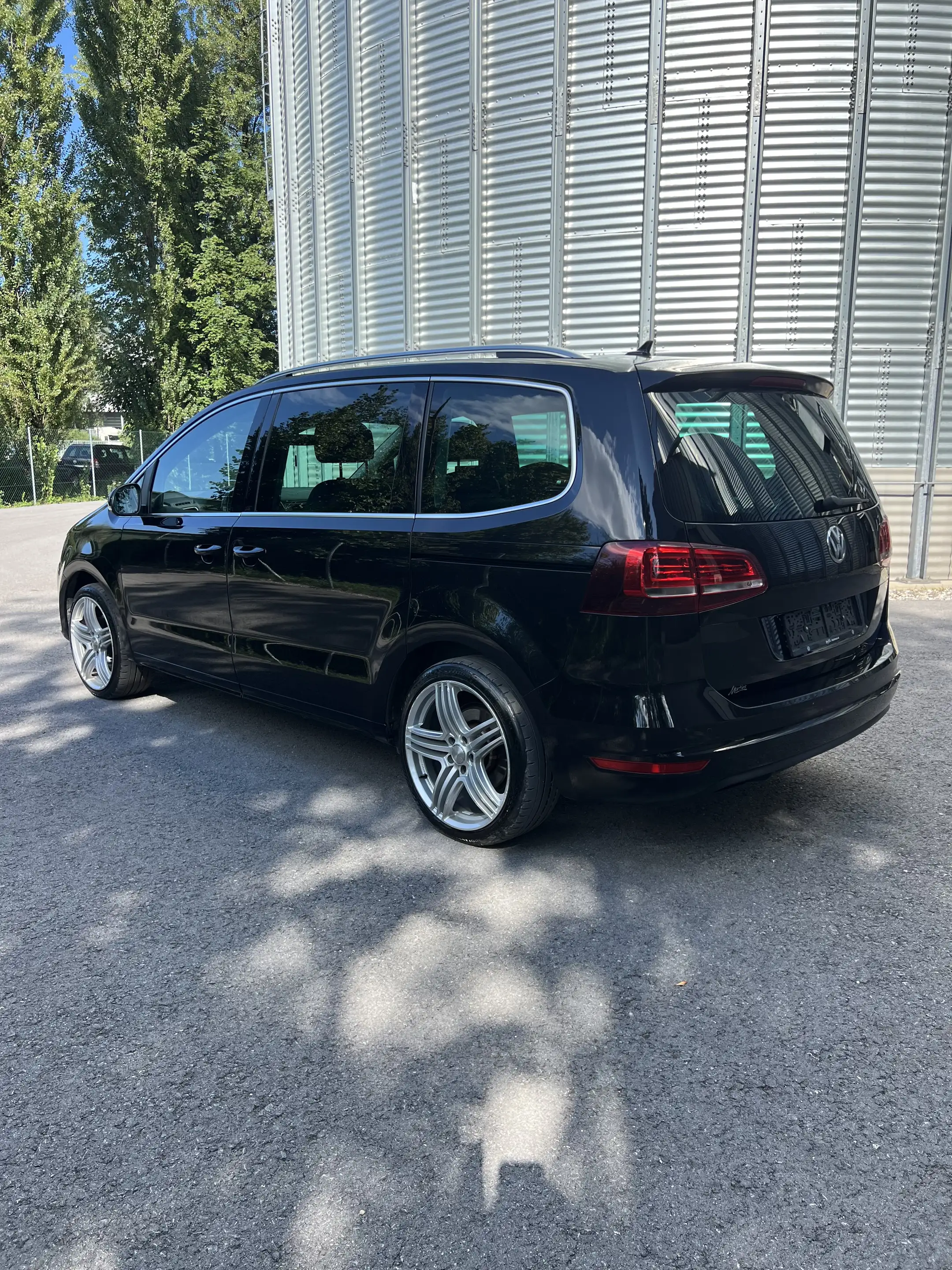 Volkswagen Sharan Highline 4Motion — photo 6