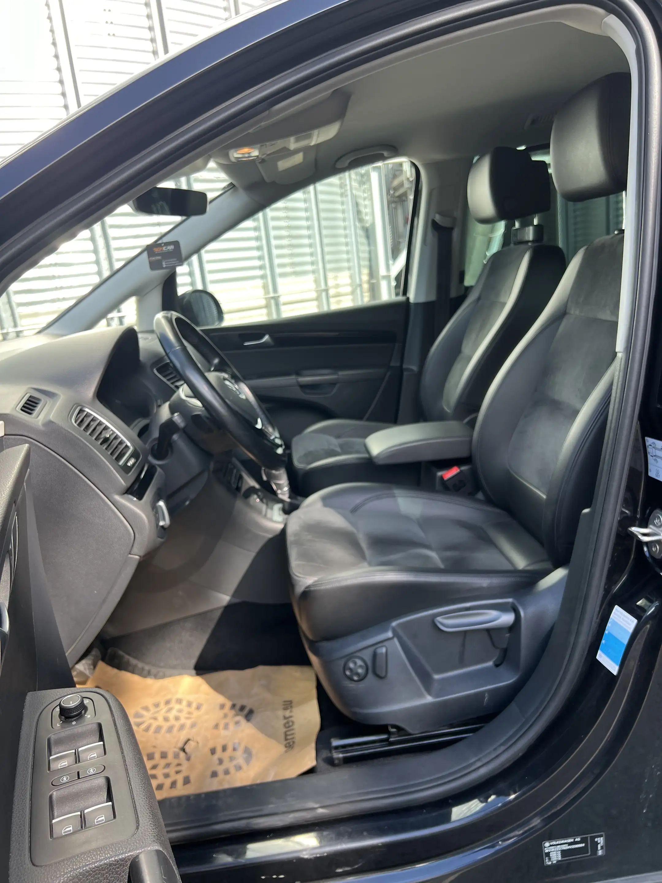 Volkswagen Sharan Highline 4Motion — photo 14