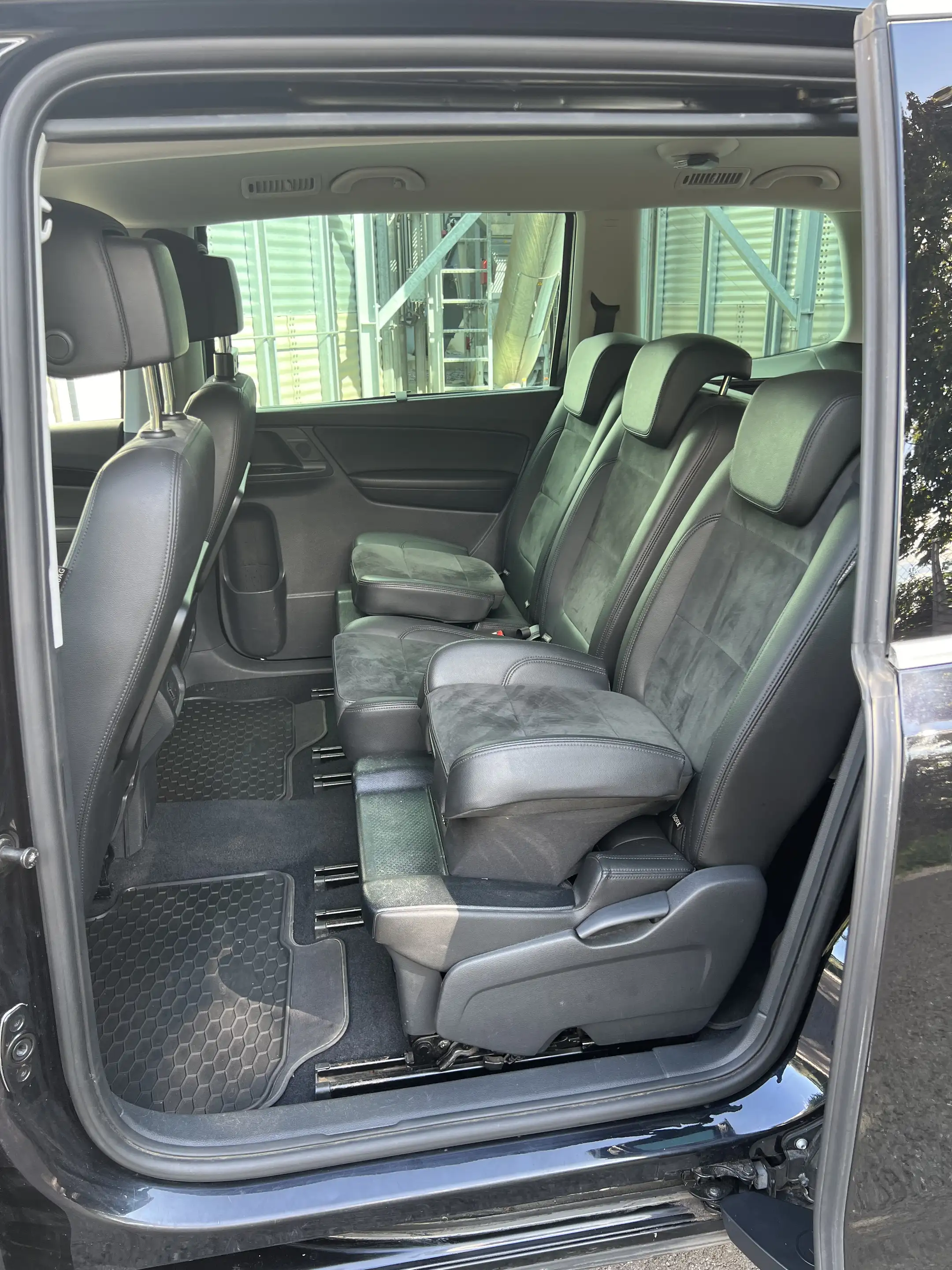 Volkswagen Sharan Highline 4Motion — photo 10