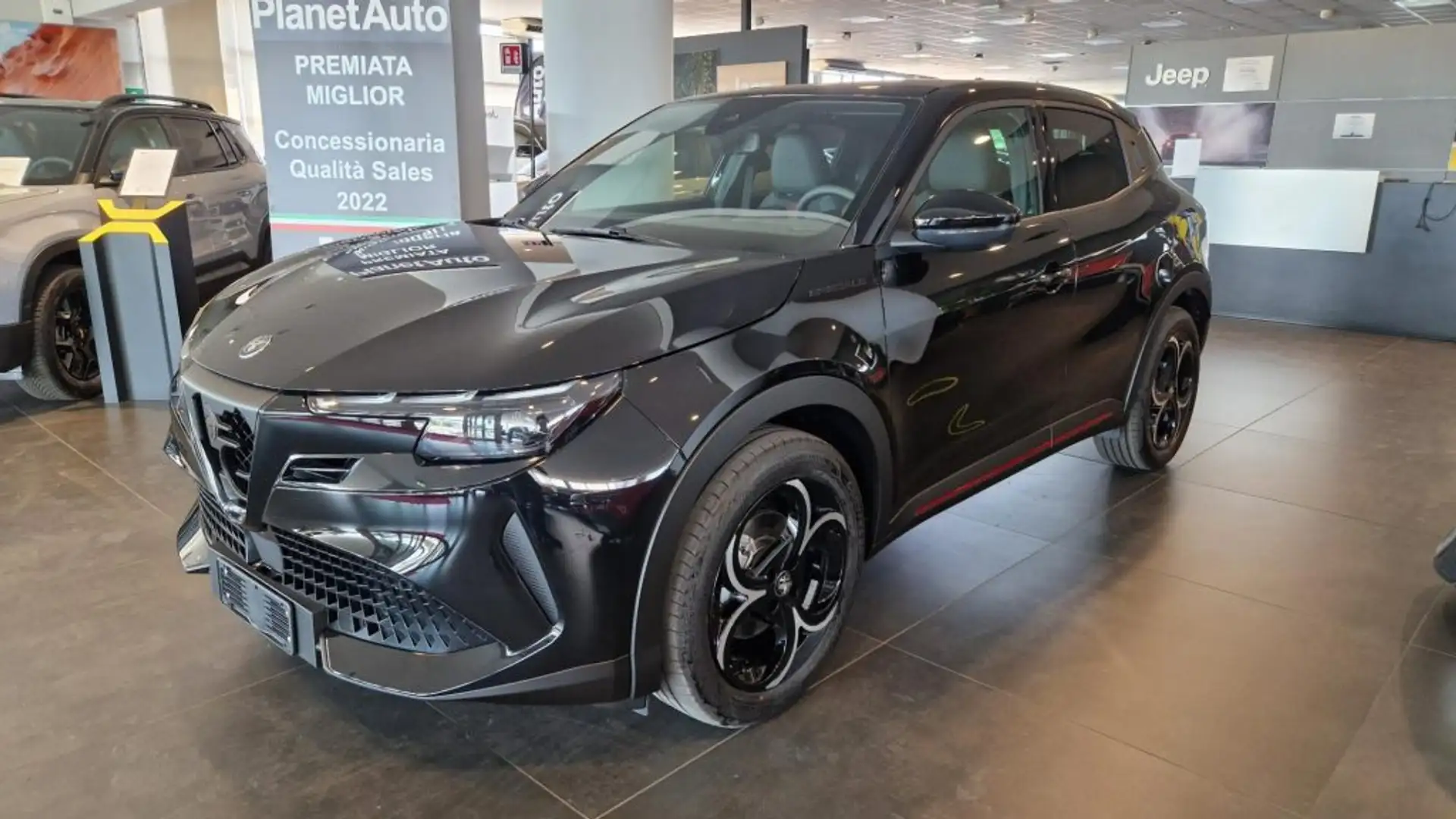Alfa Romeo Junior 1.2 136 CV Hybrid eDCT6 Speciale  TETTO APRIBILE Nero - 2