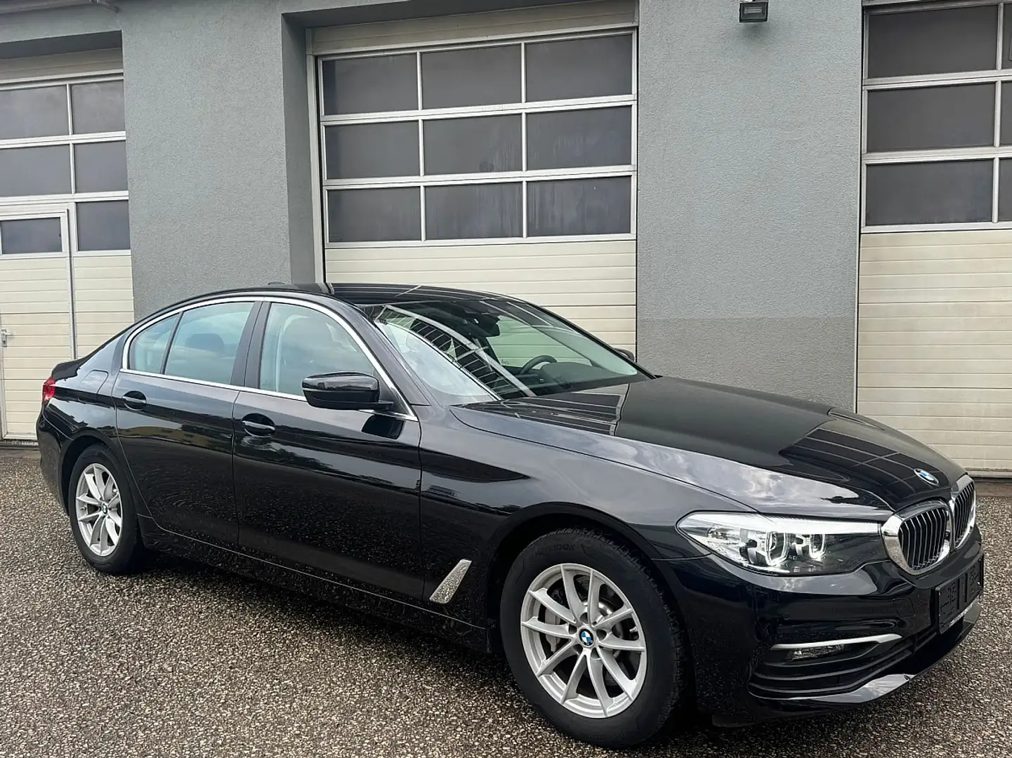 BMW 530 e PHEV Aut. *Topausstattung* Schwarz - 1