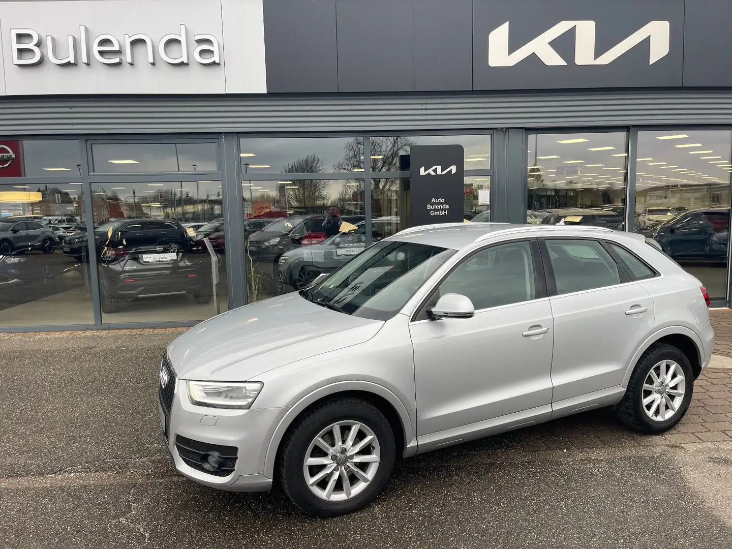 Audi Q3 2.0 TDI Silber - 1