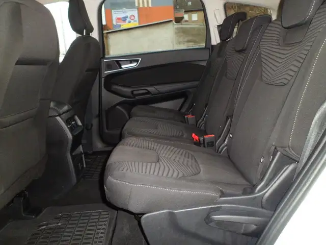 Ford S-Max view 10