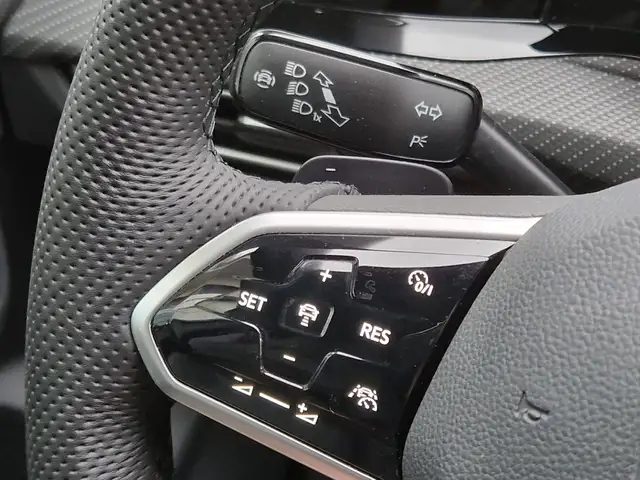 Volkswagen Golf view 11