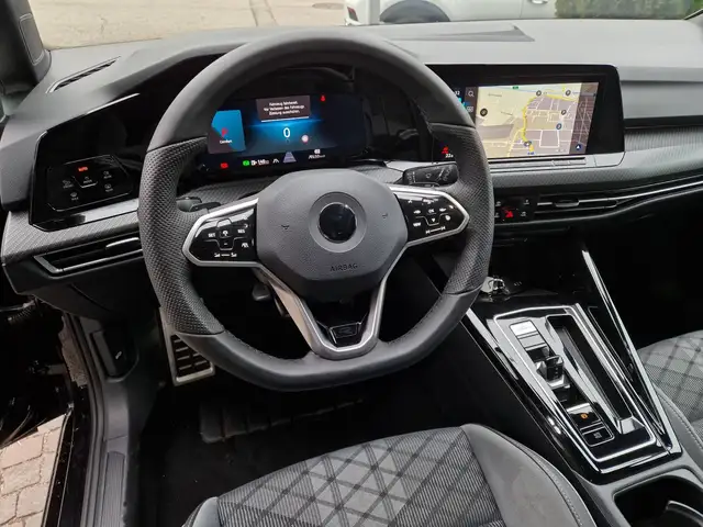 Volkswagen Golf view 10