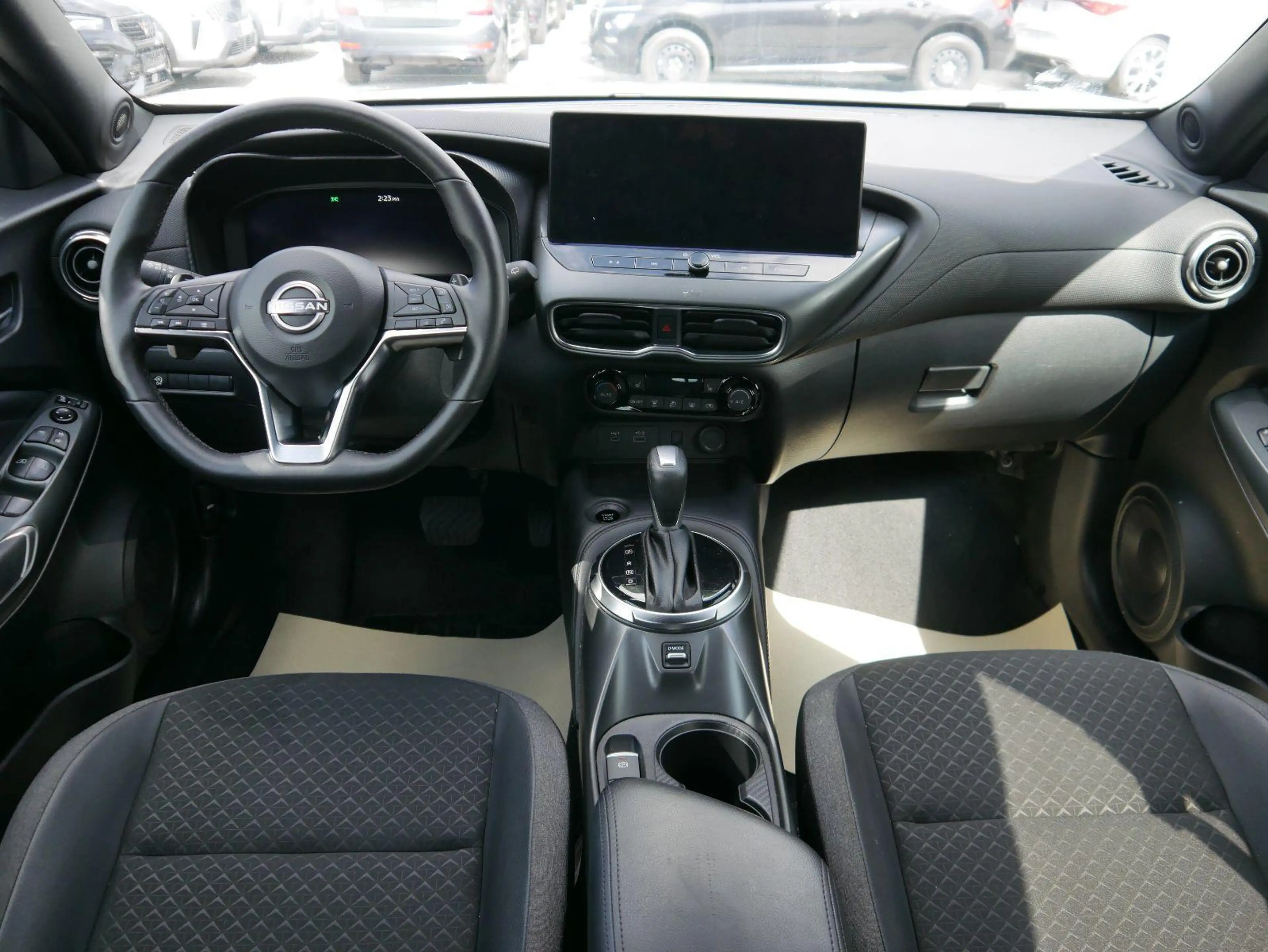 Nissan Juke N-CONNECTA 1.0 DIG-T DCT*NAVI*PDC-KAMERA*LED*SH... — photo 9