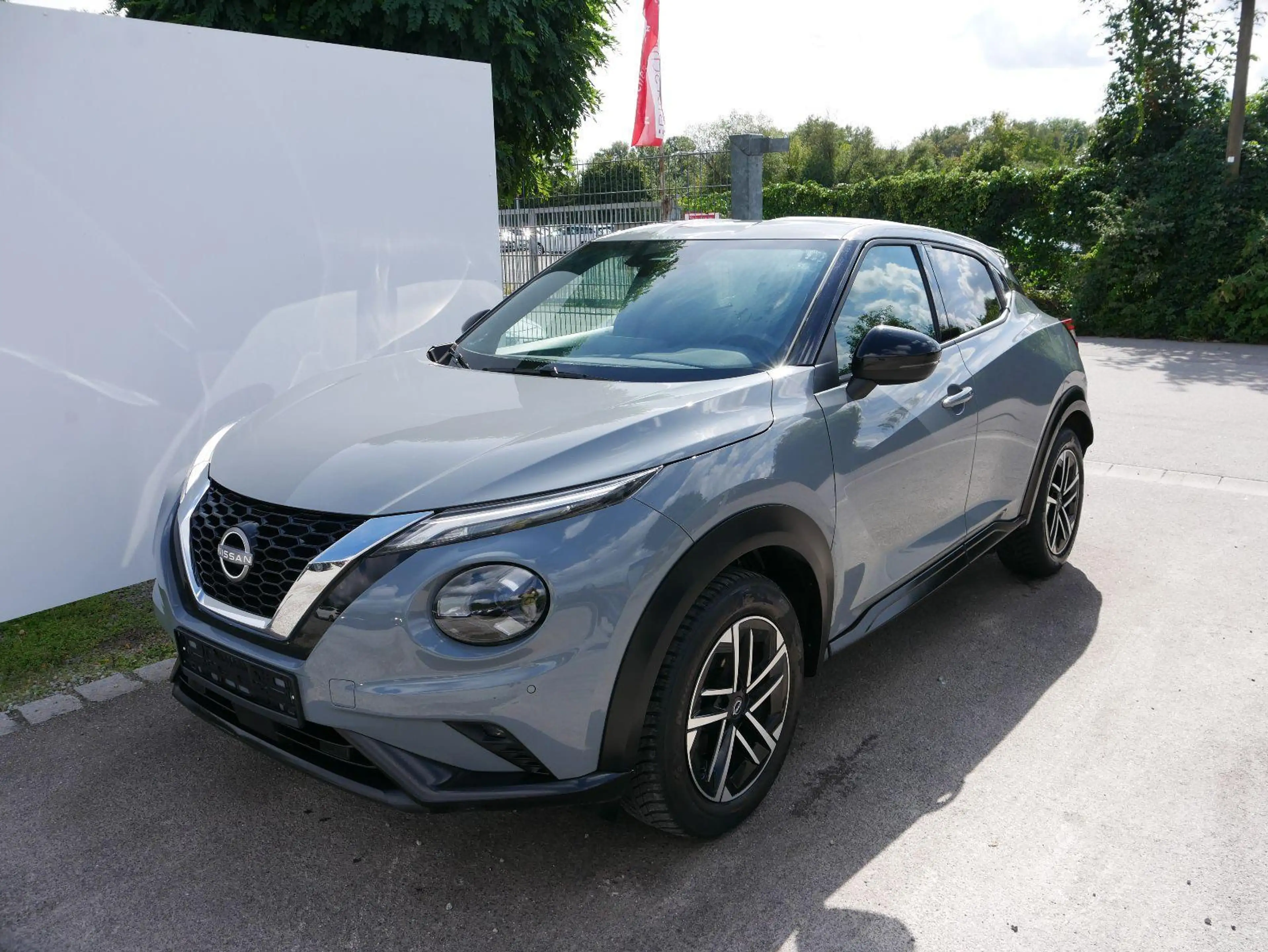 Nissan Juke N-CONNECTA 1.0 DIG-T DCT*NAVI*PDC-KAMERA*LED*SH...