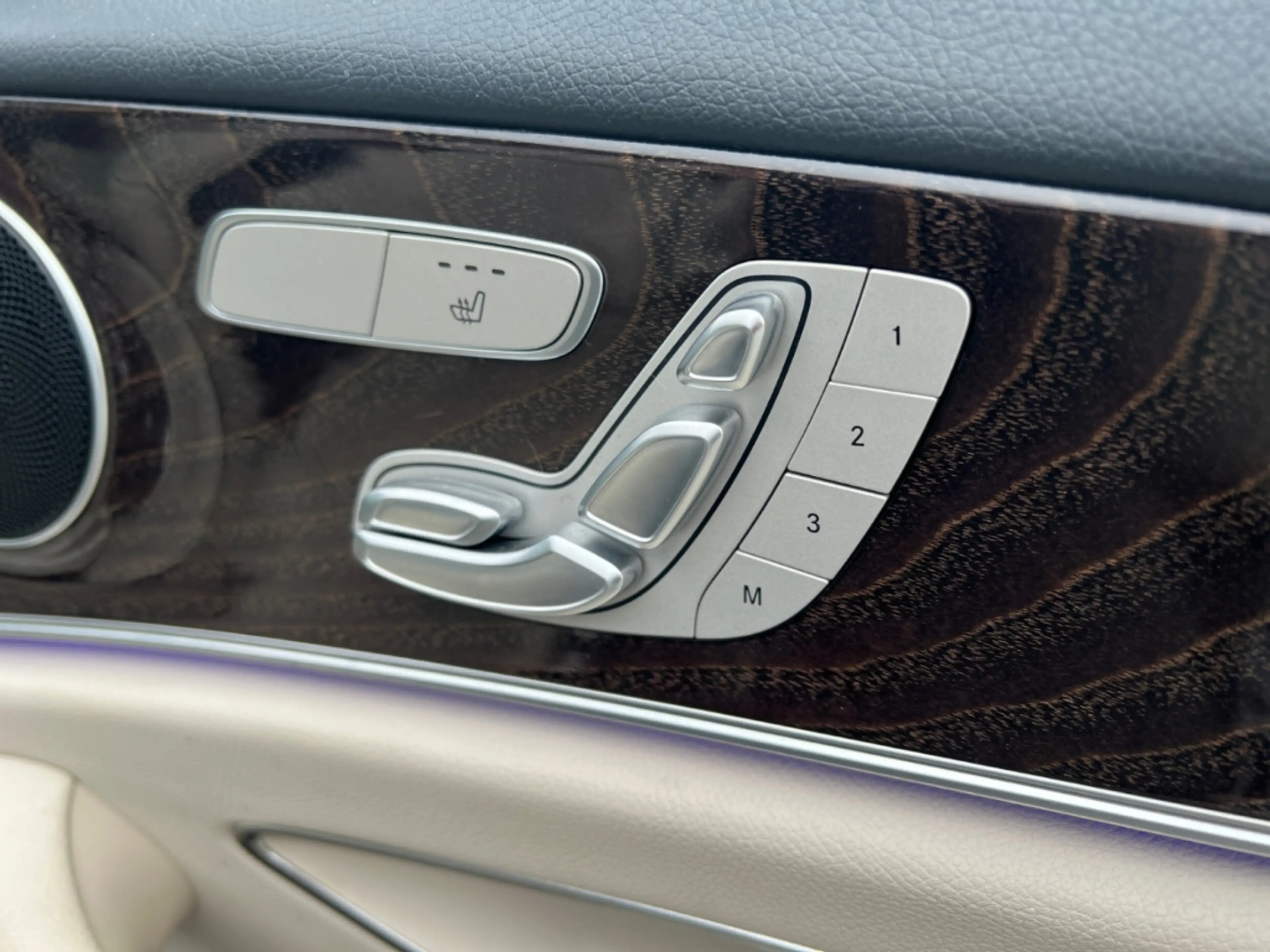 Mercedes-Benz E 220 d Navi Leder Memory Sitze Massagesitze LED ACC El. — photo 12