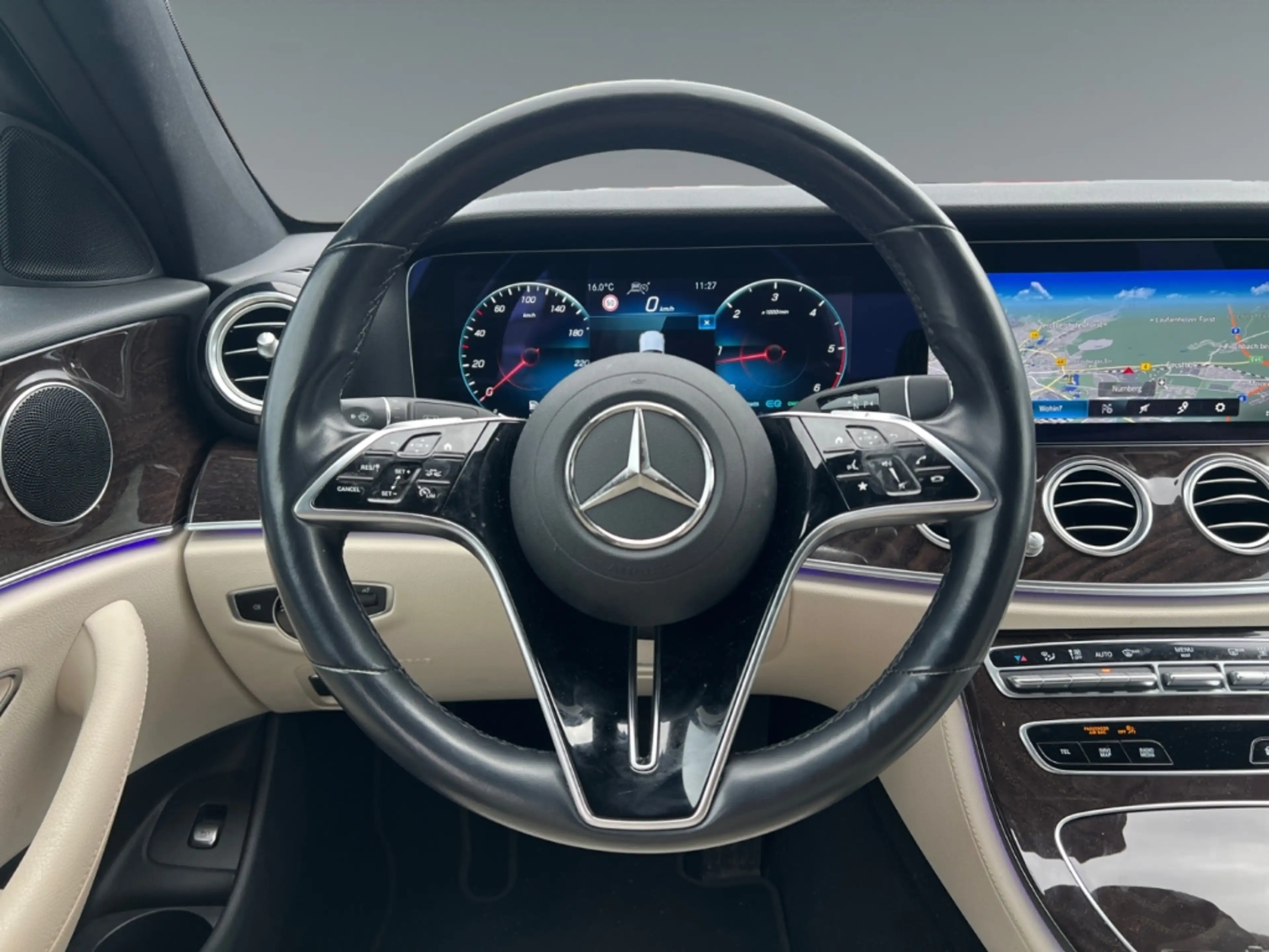 Mercedes-Benz E 220 d Navi Leder Memory Sitze Massagesitze LED ACC El. — photo 3