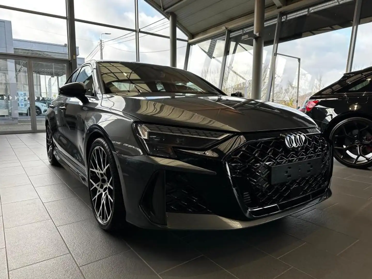 Audi RS3 Audi RS 3 Berline 294 400  kW ch  S tronic Zwart - 1