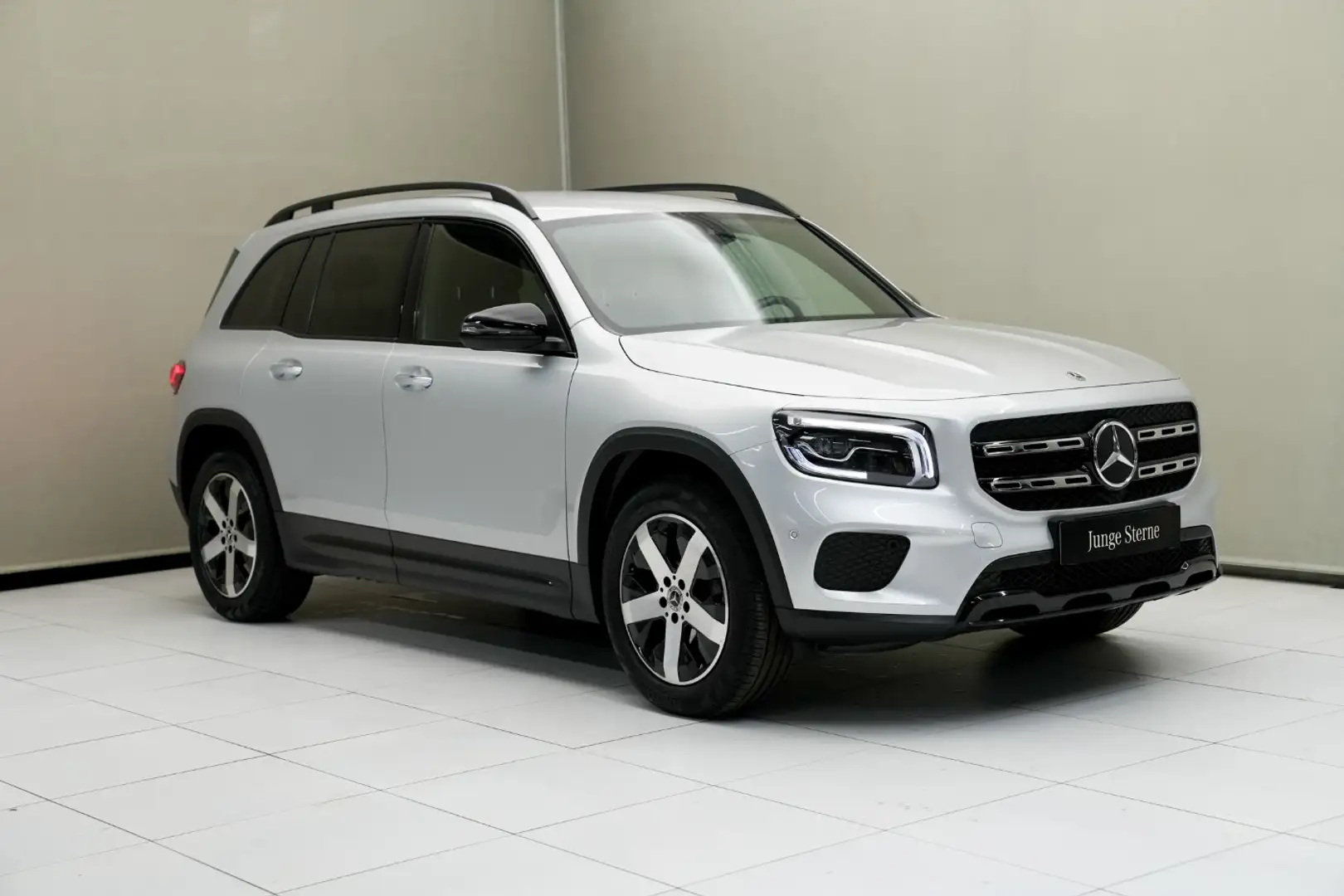 Mercedes-Benz GLB 200 4MATIC Night KAM SpurW SpurH Navi KlimaA Argent - 2