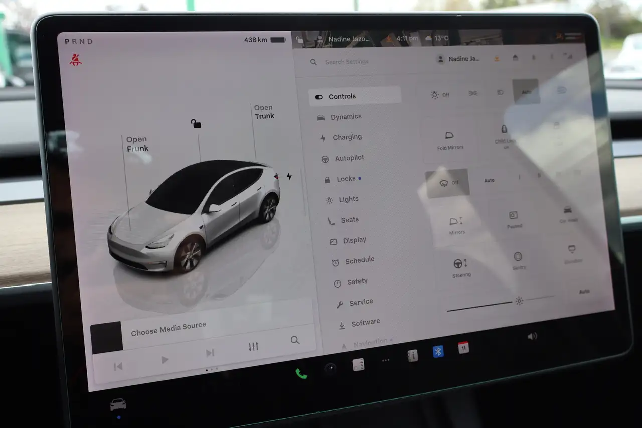 Tesla Model Y снимка Tesla Model Y