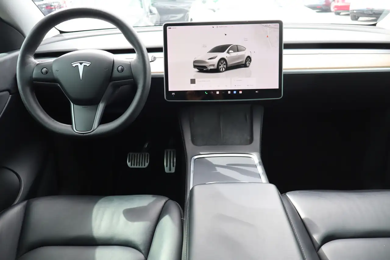 Tesla Model Y снимка Tesla Model Y