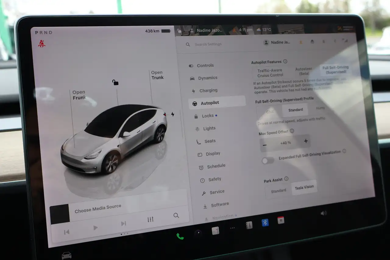 Tesla Model Y снимка Tesla Model Y
