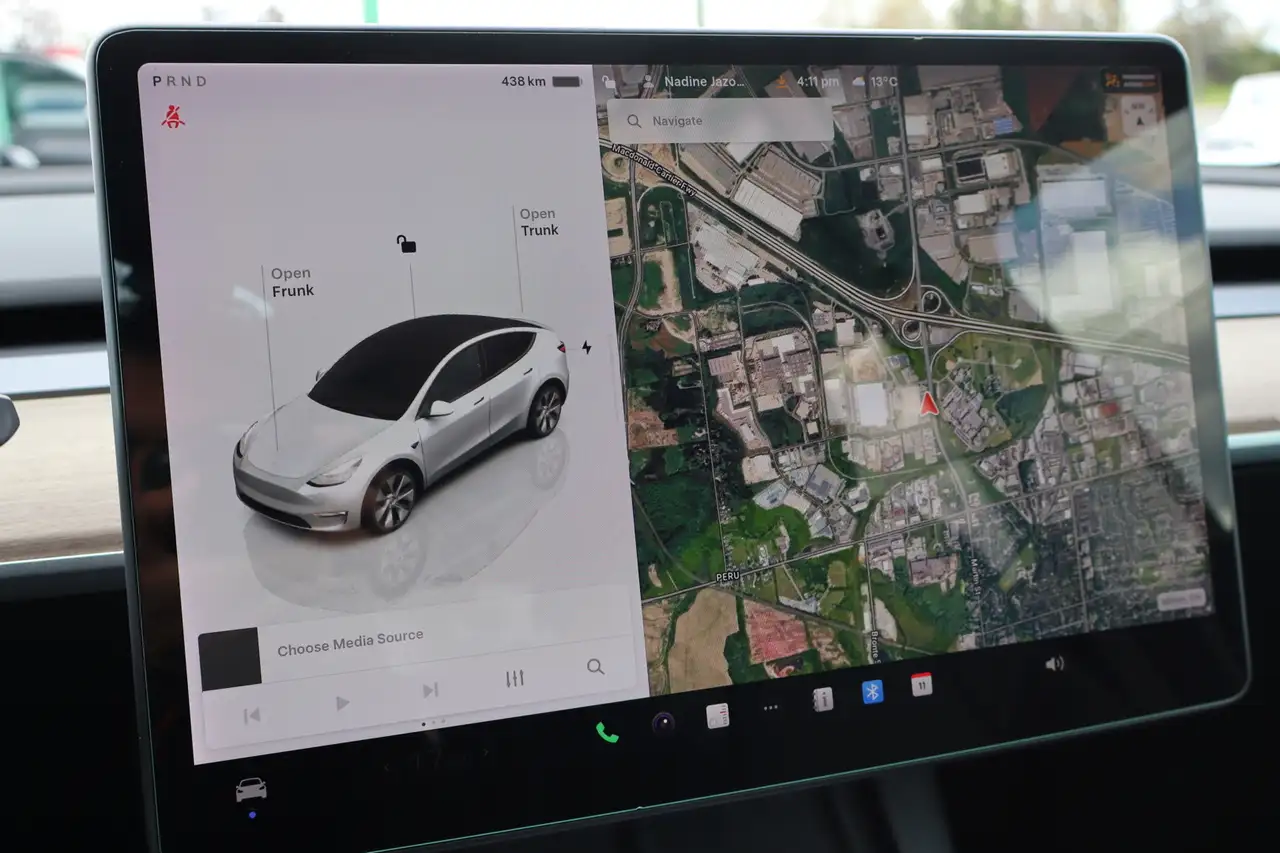 Tesla Model Y снимка Tesla Model Y