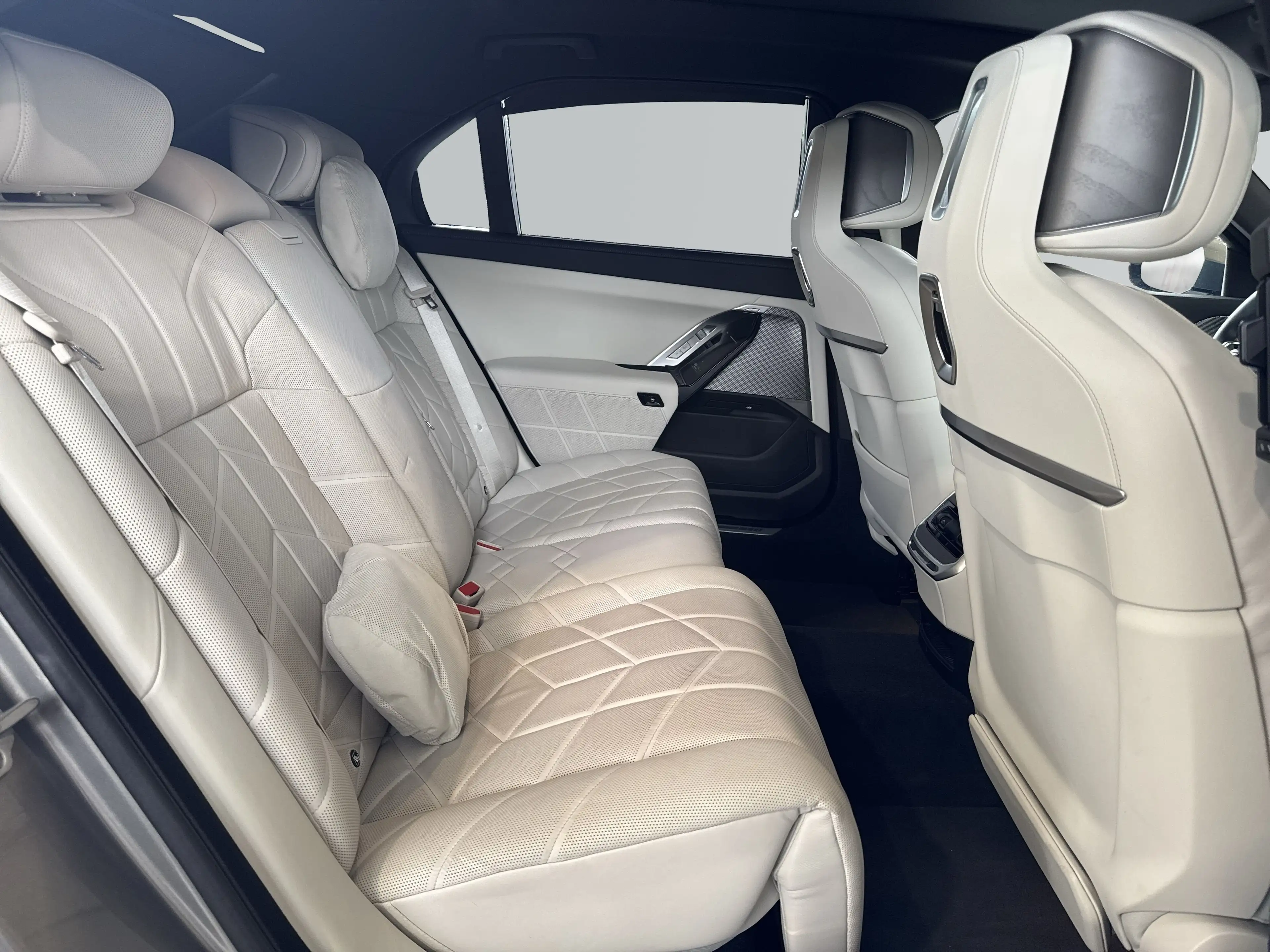 BMW i7 xDrive60 Limousine 622€ netto/mtl.*M Sportpaket*21 — photo 10
