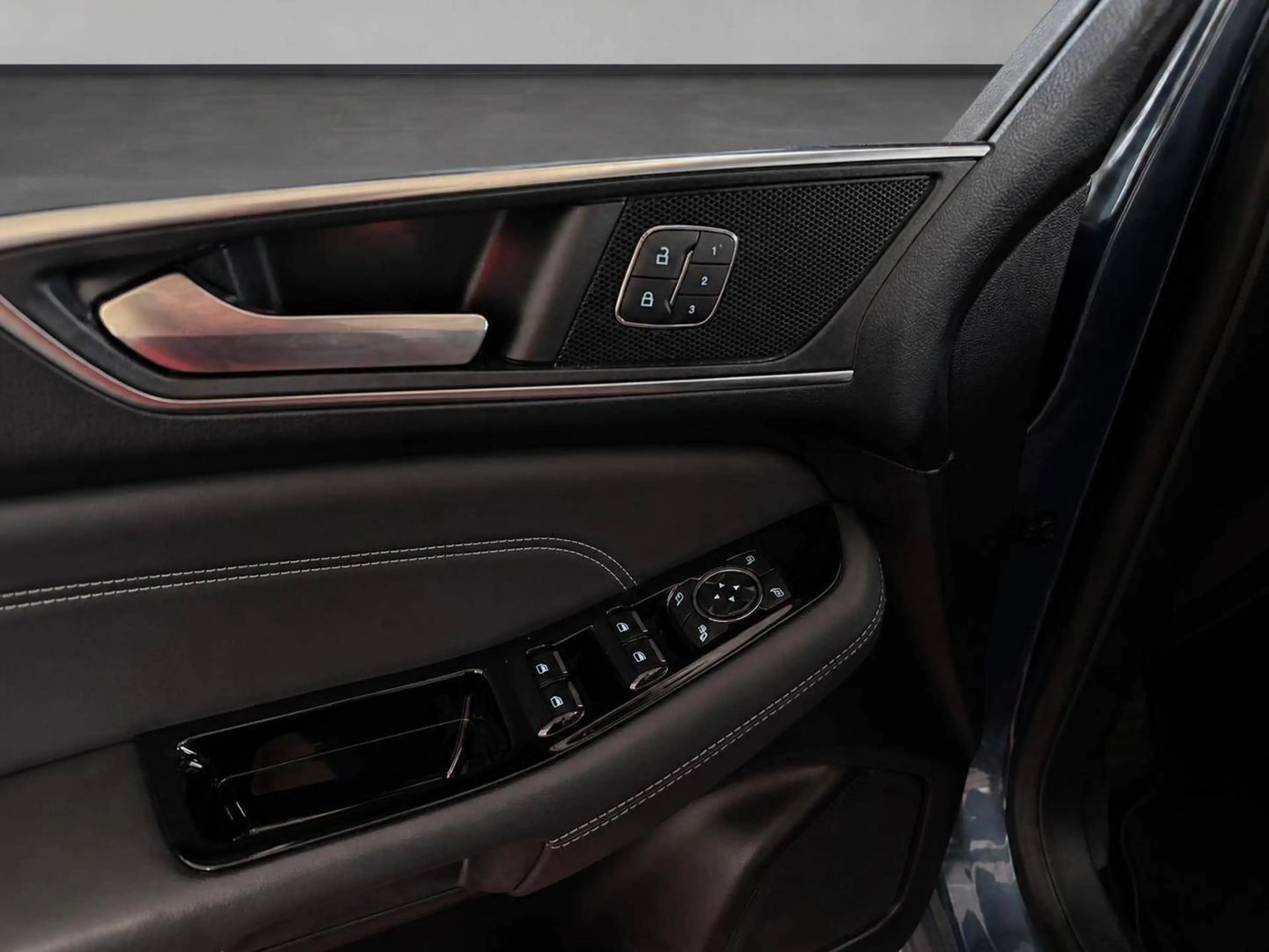 Ford Galaxy Titanium AWD — photo 11