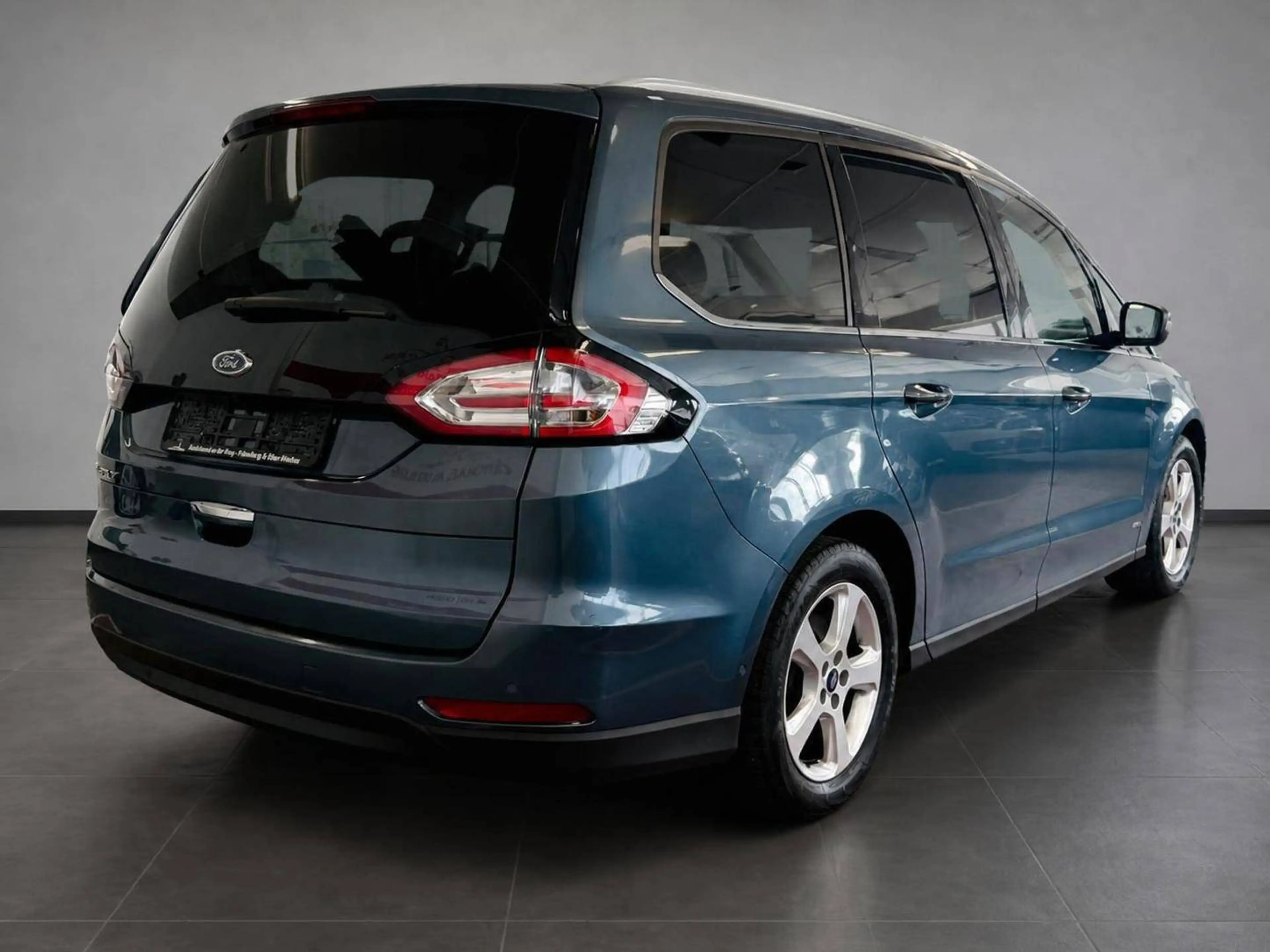 Ford Galaxy Titanium AWD — photo 6
