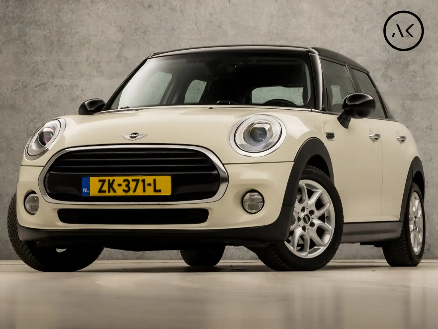 MINI Cooper Mini 1.5 Pepper (NAVIGATIE, 5 DEURS, CLIMATE, CRUI Wit - 1