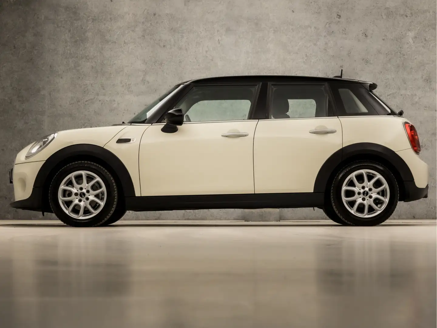 MINI Cooper Mini 1.5 Pepper (NAVIGATIE, 5 DEURS, CLIMATE, CRUI Wit - 2