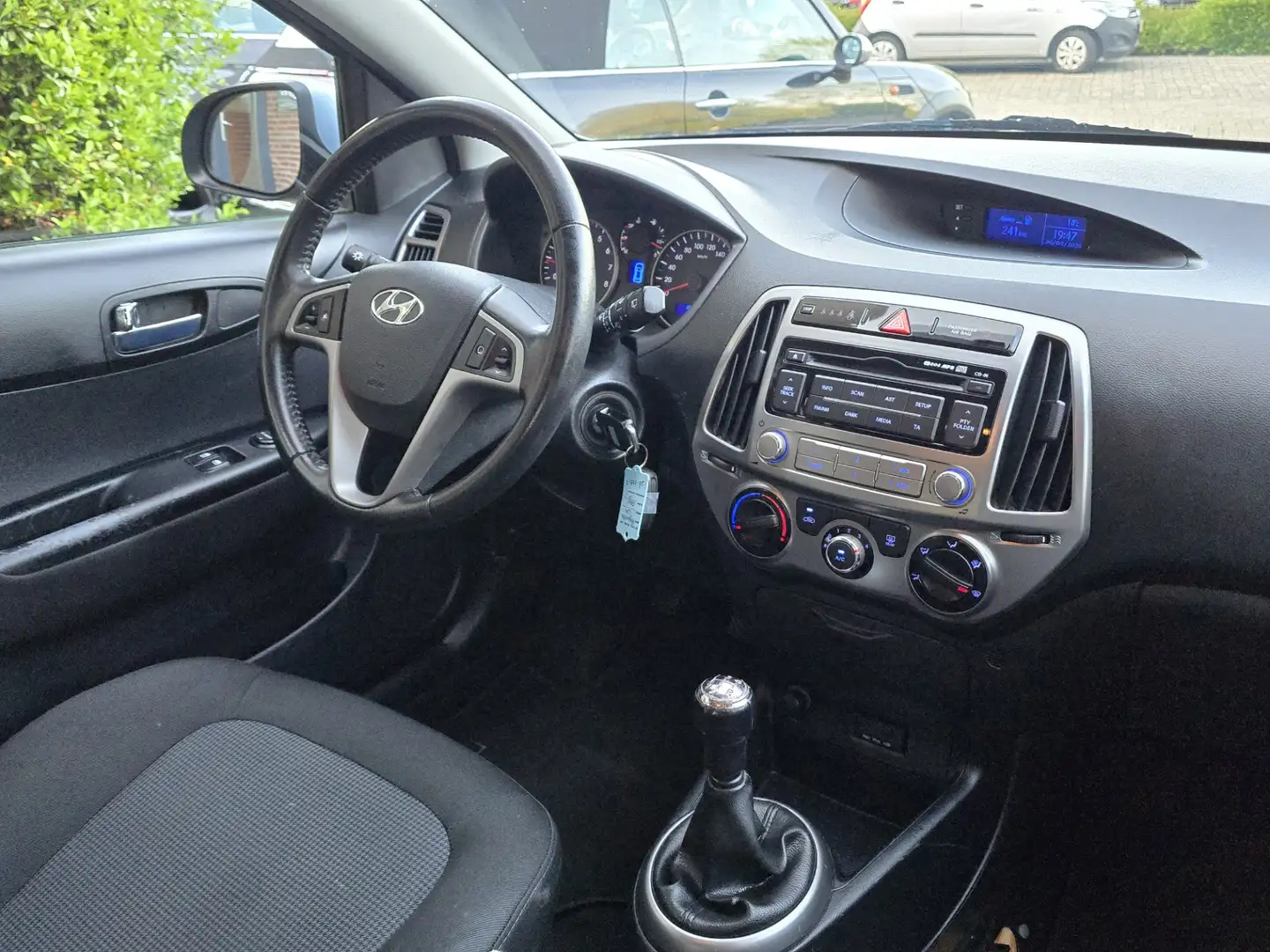 Hyundai i20 1.2i i-Motion 5DR| Apk |Nap |Airco |Led Blauw - 2